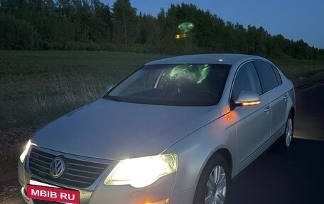 Volkswagen Passat B6, 2008 год, 595 000 рублей, 2 фотография
