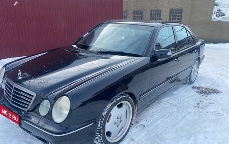 Mercedes-Benz E-Класс, 1999 год, 735 000 рублей, 1 фотография