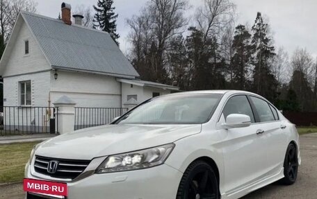 Honda Accord IX рестайлинг, 2013 год, 1 500 000 рублей, 2 фотография