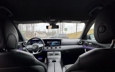 Mercedes-Benz E-Класс, 2019 год, 3 650 000 рублей, 8 фотография