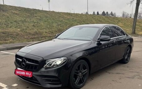 Mercedes-Benz E-Класс, 2019 год, 3 650 000 рублей, 2 фотография