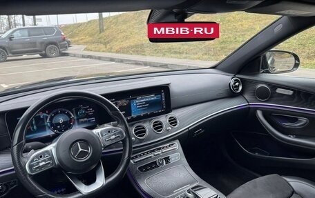 Mercedes-Benz E-Класс, 2019 год, 3 650 000 рублей, 9 фотография