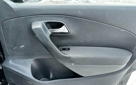 Volkswagen Polo VI (EU Market), 2013 год, 680 000 рублей, 17 фотография