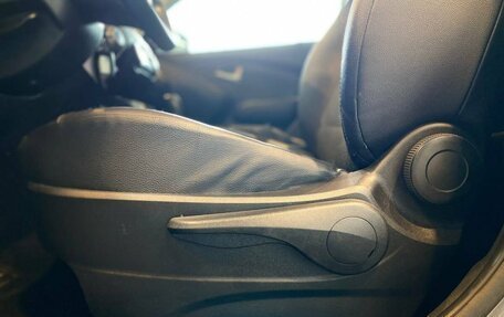 Hyundai ix35 I рестайлинг, 2013 год, 1 410 000 рублей, 34 фотография