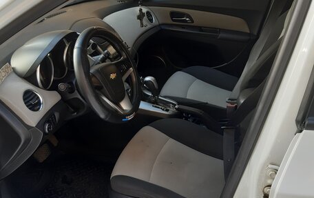 Chevrolet Cruze II, 2013 год, 970 000 рублей, 3 фотография