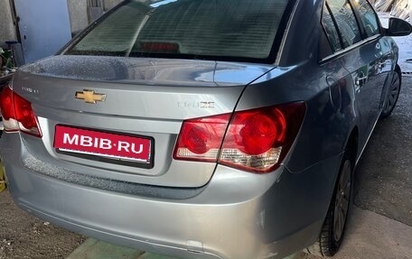 Chevrolet Cruze II, 2010 год, 620 000 рублей, 3 фотография