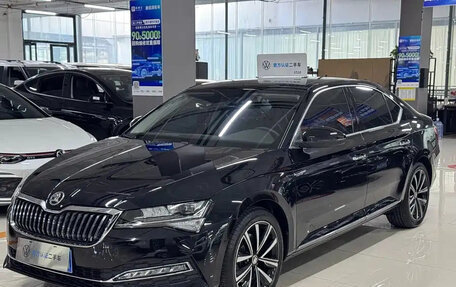 Skoda Superb III рестайлинг, 2023 год, 2 490 077 рублей, 1 фотография