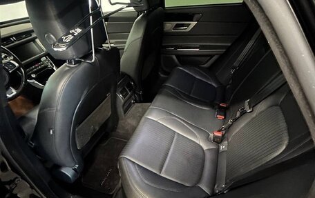 Jaguar XF II, 2018 год, 2 560 000 рублей, 3 фотография