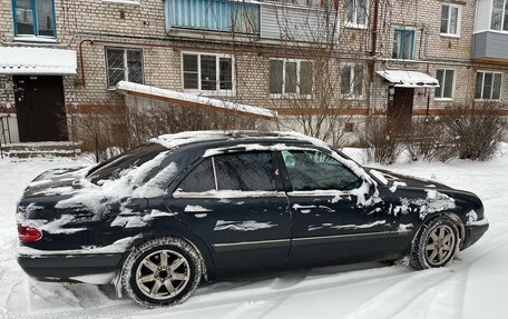 Mercedes-Benz E-Класс, 1998 год, 300 000 рублей, 8 фотография