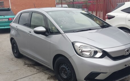 Honda Fit, 2021 год, 1 350 000 рублей, 3 фотография