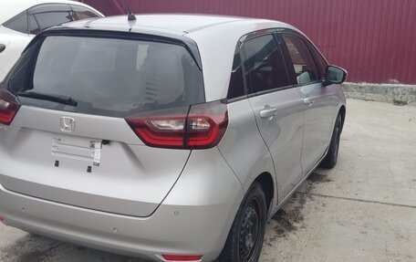 Honda Fit, 2021 год, 1 350 000 рублей, 4 фотография