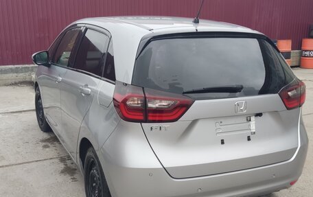 Honda Fit, 2021 год, 1 350 000 рублей, 5 фотография