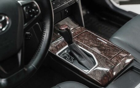 Toyota Camry, 2017 год, 1 890 000 рублей, 9 фотография