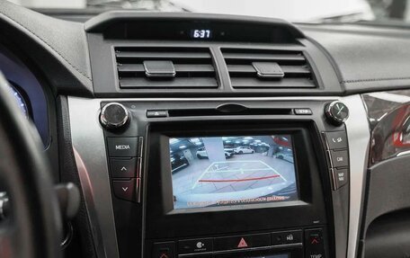 Toyota Camry, 2017 год, 1 890 000 рублей, 11 фотография