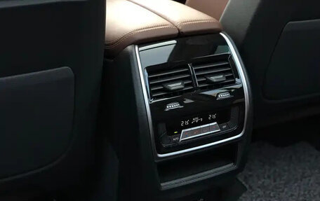 BMW X7, 2024 год, 15 685 077 рублей, 26 фотография