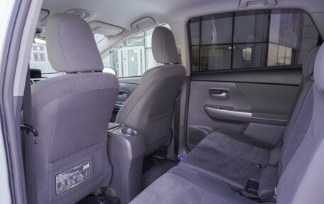 Toyota Prius Alpha I (ZVW40/41), 2012 год, 1 365 000 рублей, 19 фотография