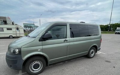 Volkswagen Caravelle T5, 2012 год, 1 850 000 рублей, 1 фотография