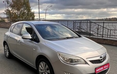 Opel Astra J, 2011 год, 685 000 рублей, 1 фотография