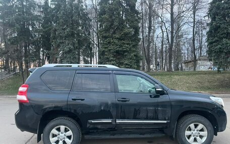 Toyota Land Cruiser Prado 150 рестайлинг 2, 2013 год, 3 100 000 рублей, 2 фотография