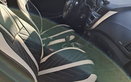 Hyundai Solaris II рестайлинг, 2015 год, 700 000 рублей, 7 фотография