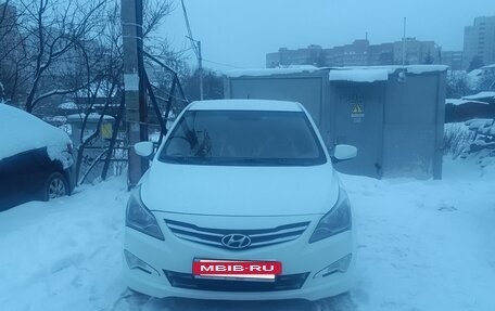 Hyundai Solaris II рестайлинг, 2015 год, 700 000 рублей, 3 фотография