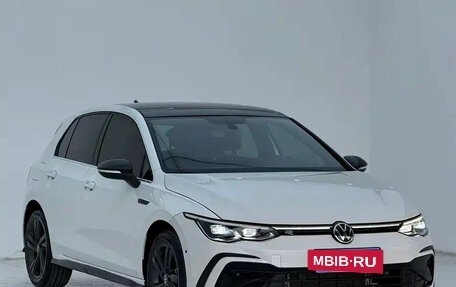 Volkswagen Golf VIII, 2023 год, 1 972 077 рублей, 2 фотография