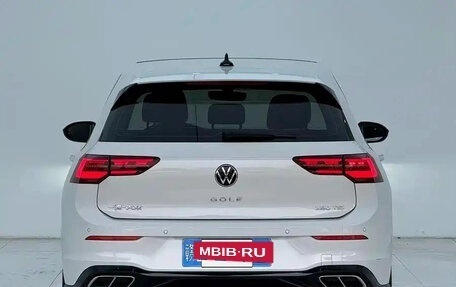 Volkswagen Golf VIII, 2023 год, 1 972 077 рублей, 4 фотография