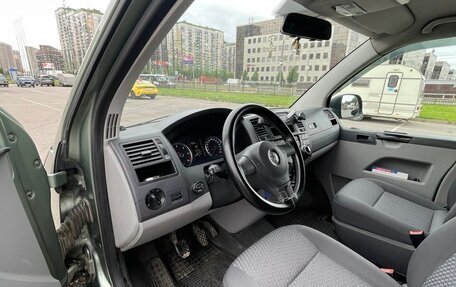 Volkswagen Caravelle T5, 2012 год, 1 850 000 рублей, 2 фотография