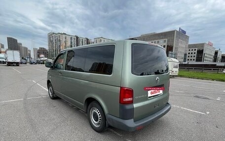 Volkswagen Caravelle T5, 2012 год, 1 850 000 рублей, 6 фотография