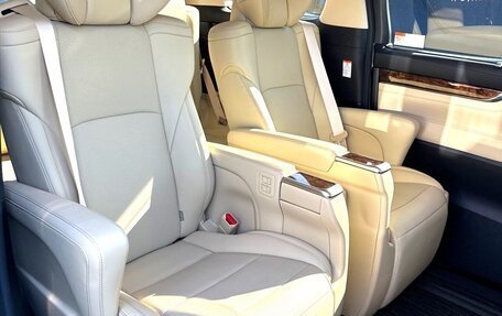 Toyota Alphard III, 2021 год, 5 900 000 рублей, 4 фотография