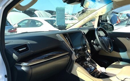 Toyota Alphard III, 2021 год, 5 900 000 рублей, 3 фотография