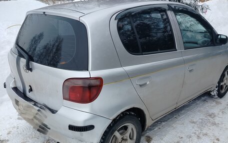 Toyota Yaris I рестайлинг, 2000 год, 245 000 рублей, 5 фотография