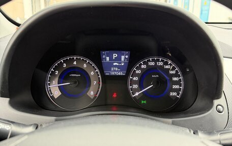 Hyundai Solaris II рестайлинг, 2011 год, 645 000 рублей, 9 фотография