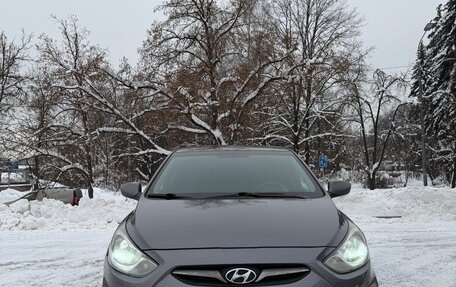 Hyundai Solaris II рестайлинг, 2011 год, 645 000 рублей, 5 фотография