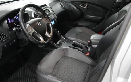 Hyundai ix35 I рестайлинг, 2011 год, 870 000 рублей, 18 фотография