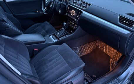 Skoda Superb III рестайлинг, 2017 год, 2 299 000 рублей, 16 фотография