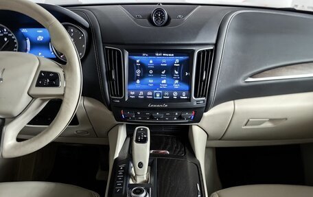 Maserati Levante I, 2018 год, 4 980 000 рублей, 15 фотография