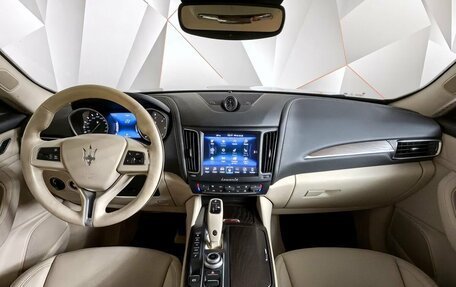 Maserati Levante I, 2018 год, 4 980 000 рублей, 14 фотография