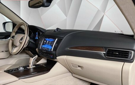 Maserati Levante I, 2018 год, 4 980 000 рублей, 13 фотография