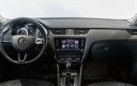 Skoda Octavia, 2019 год, 1 990 600 рублей, 6 фотография