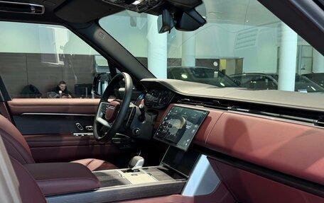 Land Rover Range Rover IV рестайлинг, 2025 год, 24 000 000 рублей, 9 фотография