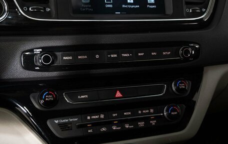 KIA Carnival III, 2019 год, 2 820 000 рублей, 14 фотография