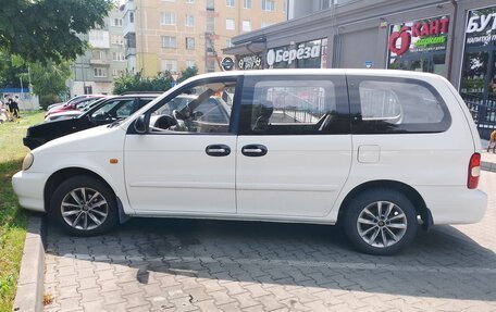 KIA Carnival III, 2001 год, 650 000 рублей, 2 фотография