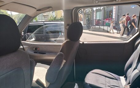 KIA Carnival III, 2001 год, 650 000 рублей, 10 фотография