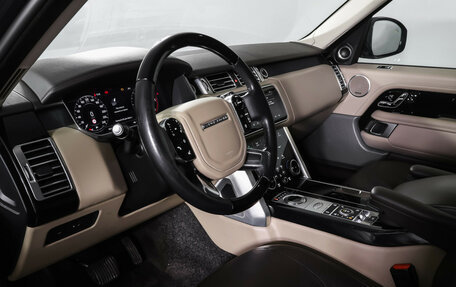 Land Rover Range Rover IV рестайлинг, 2019 год, 5 799 000 рублей, 15 фотография