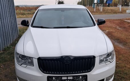 Skoda Superb III рестайлинг, 2011 год, 1 650 000 рублей, 1 фотография