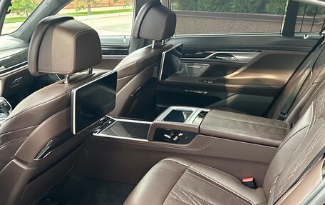 BMW 7 серия, 2016 год, 4 490 000 рублей, 10 фотография