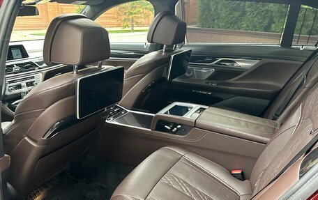 BMW 7 серия, 2016 год, 4 490 000 рублей, 19 фотография