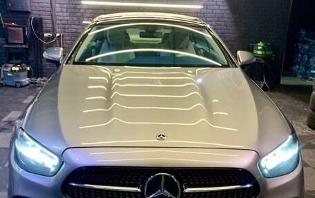 Mercedes-Benz E-Класс, 2021 год, 5 700 000 рублей, 1 фотография