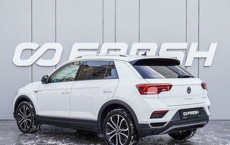 Volkswagen T-Roc I, 2021 год, 2 225 000 рублей, 2 фотография